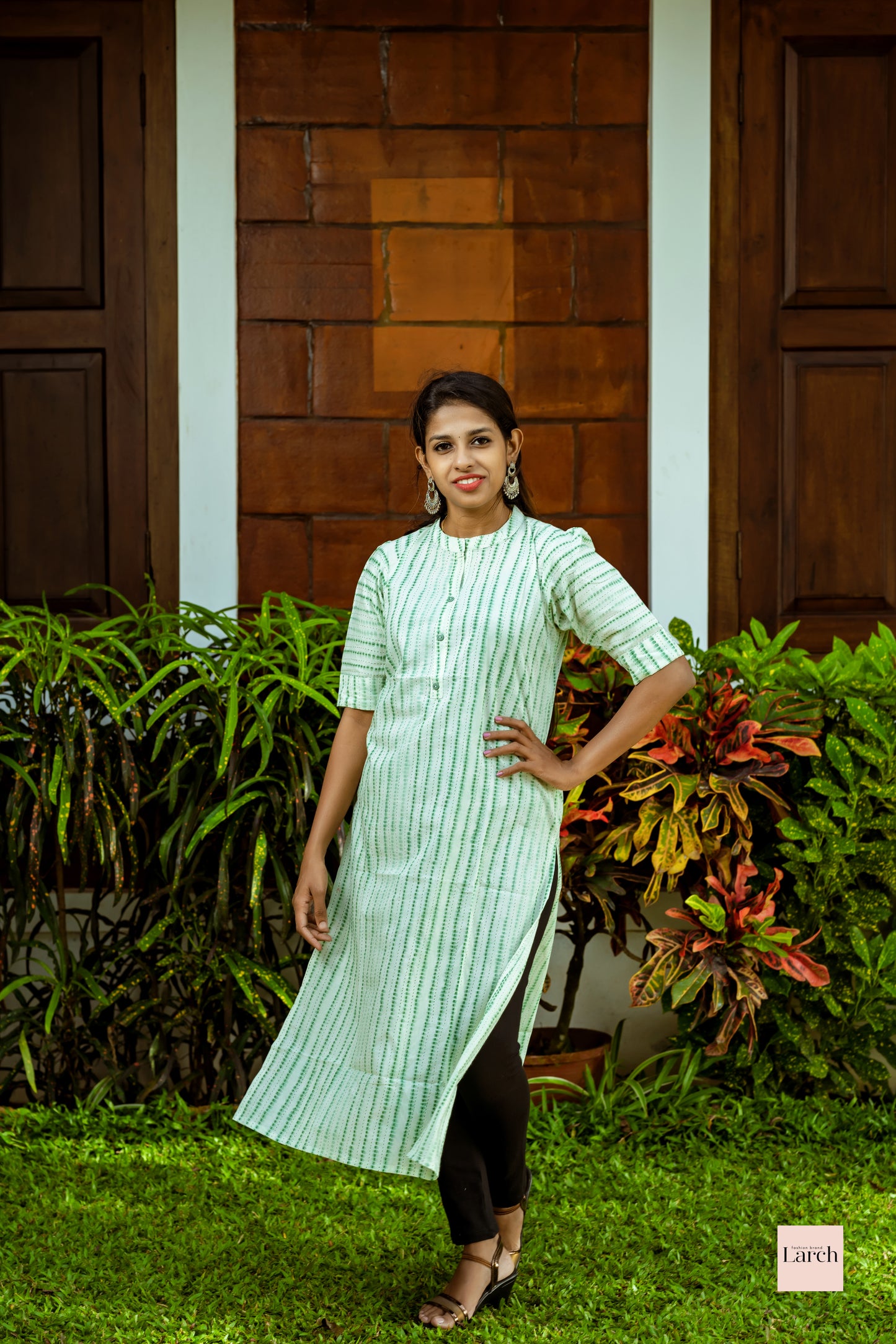 Esa Cotton Straight Kurta | Larch Fashion Brand