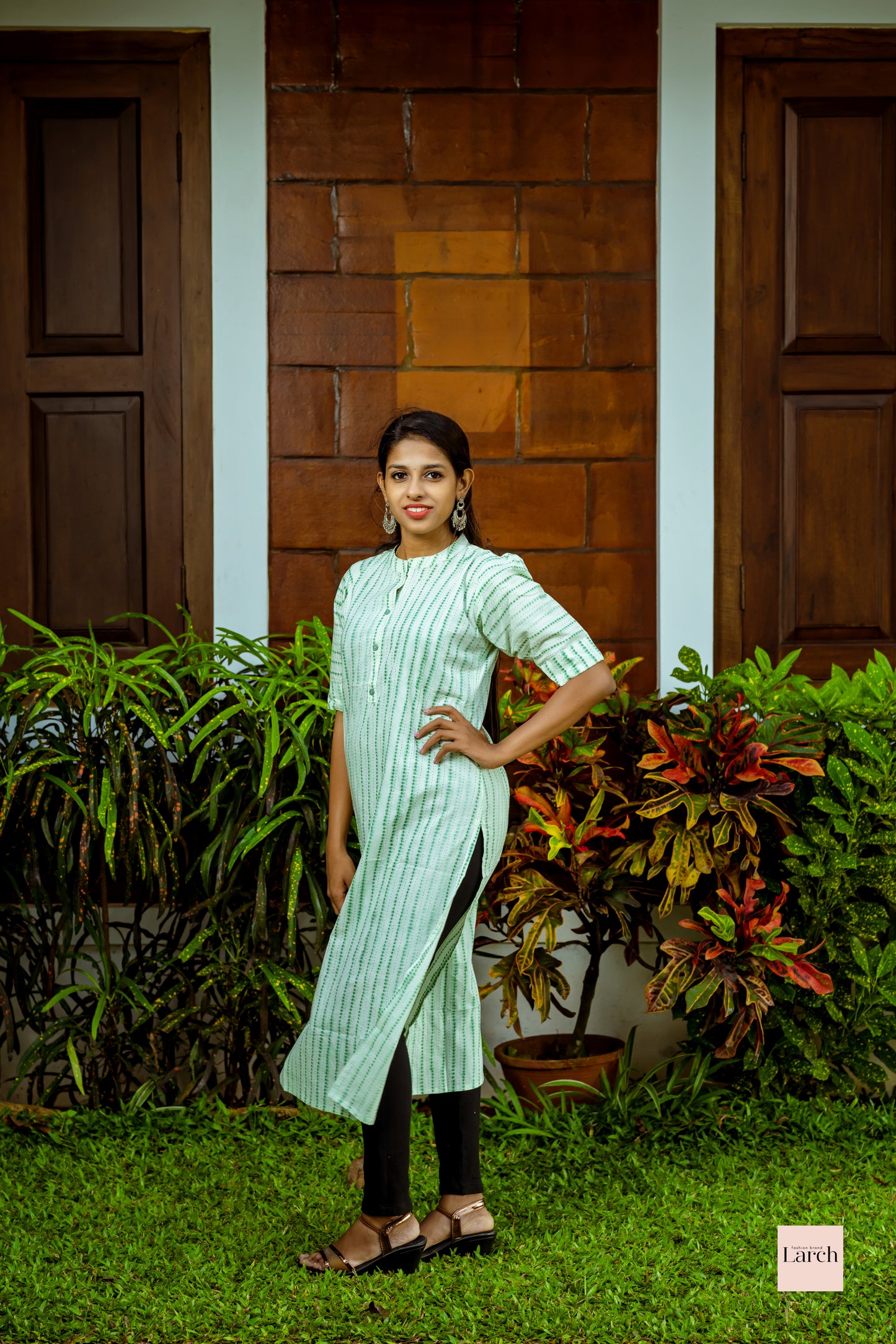 Esa Cotton Straight Kurta | Larch Fashion Brand